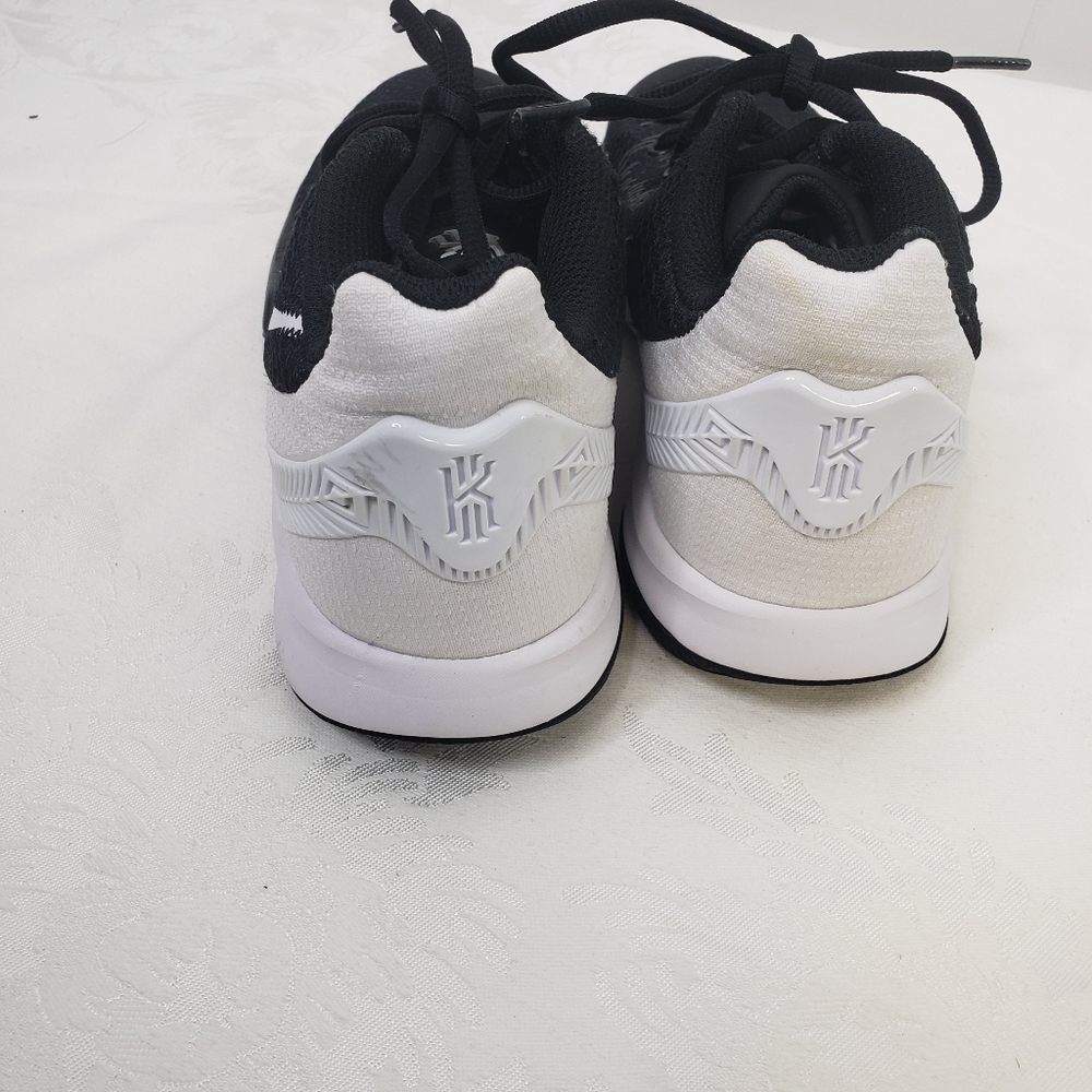 NIKE KD SNEAKERS BLACK/WHITE YOUTH SIZE 4.5 - Picture 3 of 7